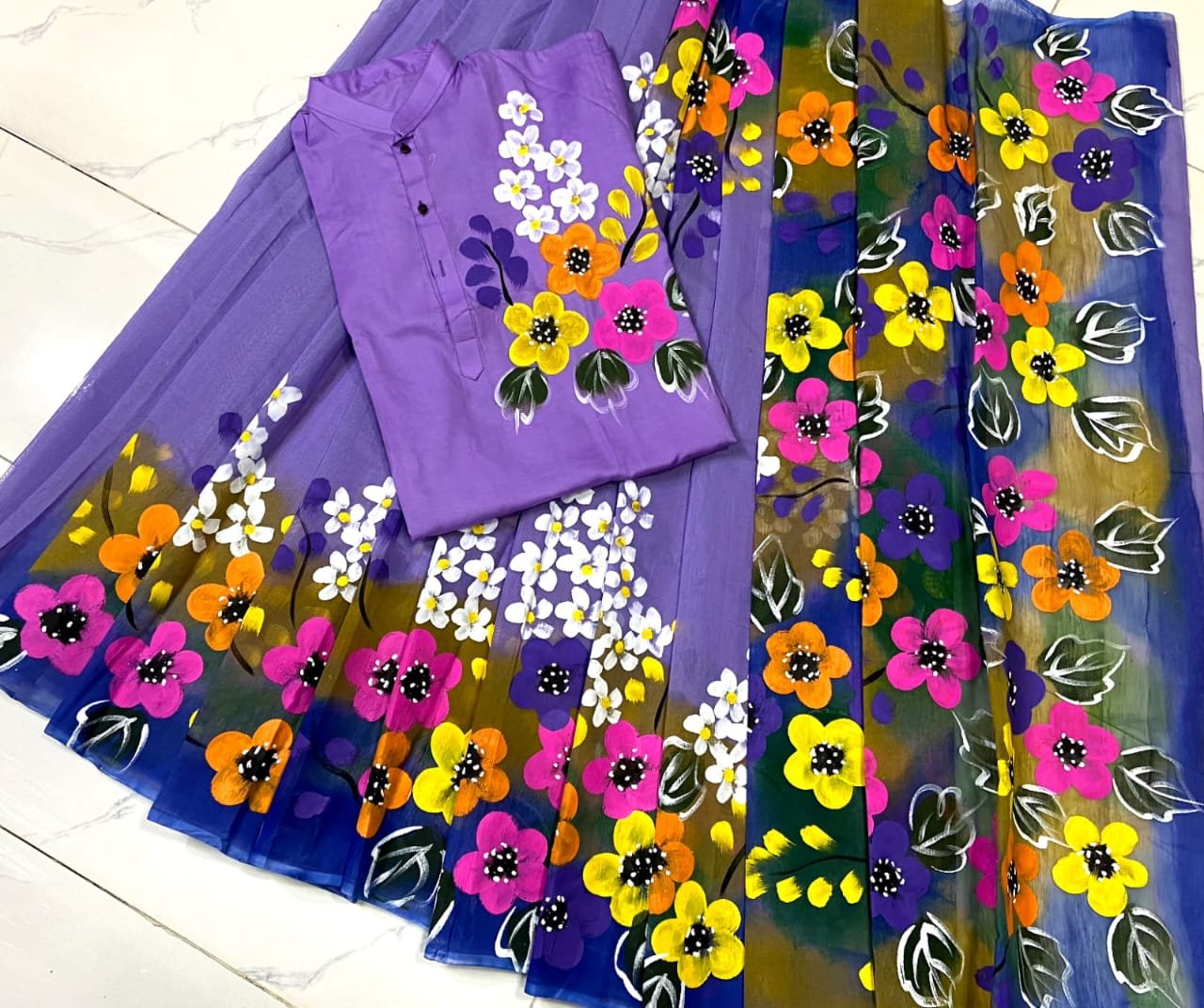 কাপল স্টাইলে এবার আসুক আলাদা ছোঁয়া!